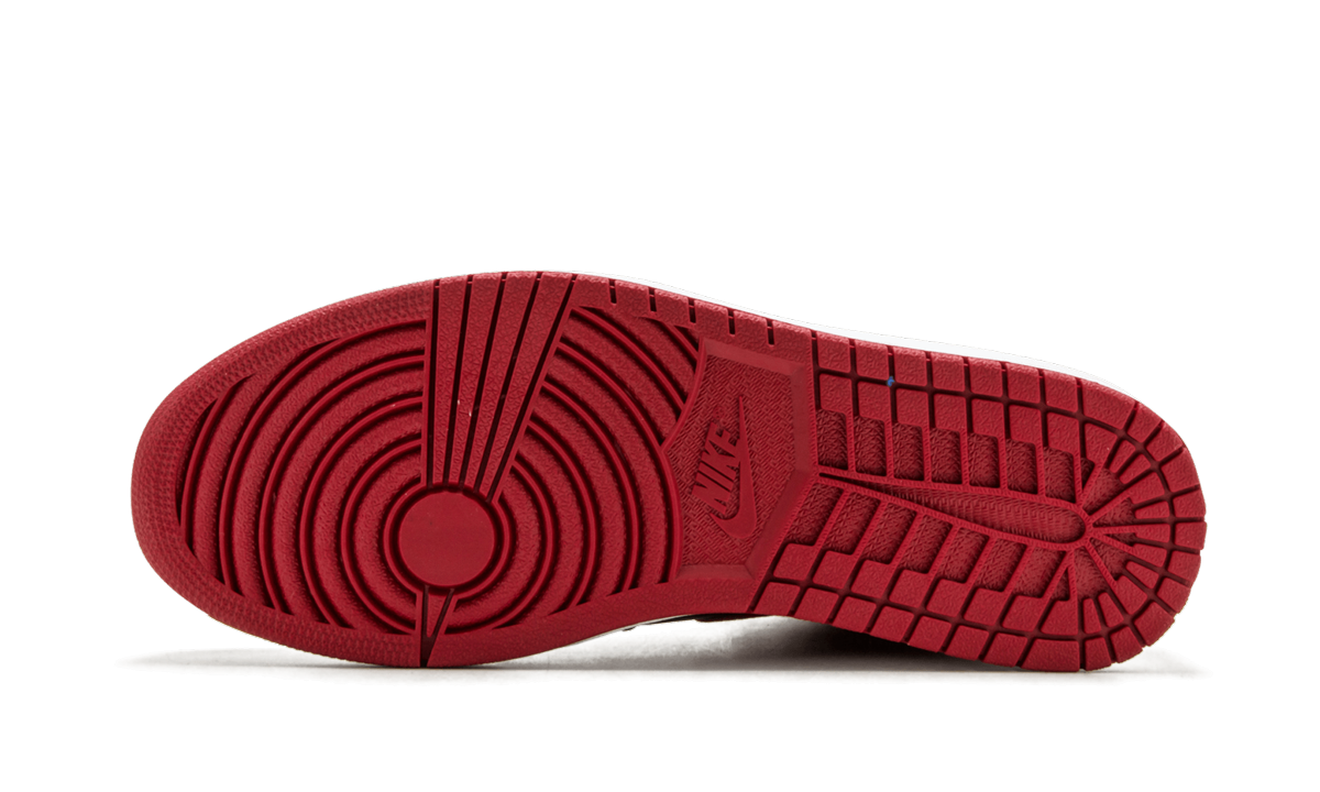 Air Jordan 1 Retro High OG SE "Satin Banned" 917359 001
