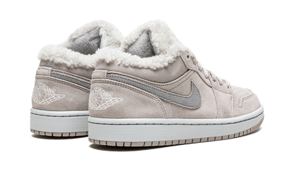 AIR JORDAN 1 Low SE WMNS "Sherpa Fleece" DO0750 002