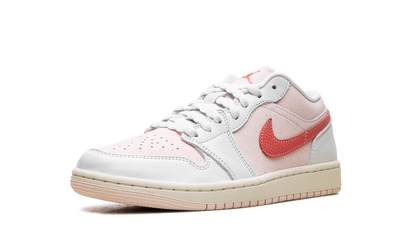 Air Jordan 1 Low WMNS "Strawberry MIlkshake" IB8156 133