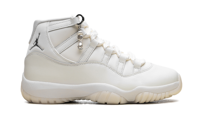 Air Jordan 11 WMNS "Pearl" AR0715 110