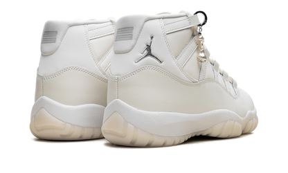 Air Jordan 11 WMNS "Pearl" AR0715 110