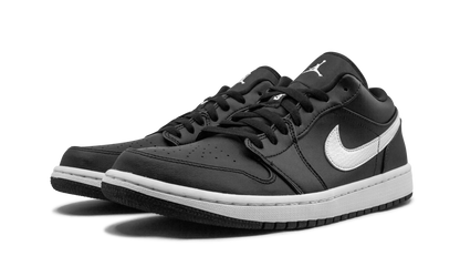 Air Jordan 1 Low WMNS "Black/White" AO9944 001