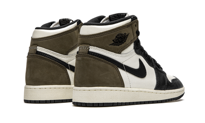 Air Jordan 1 Retro High OG GS "Dark Mocha" 575441 105