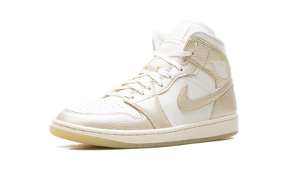 Air Jordan 1 Mid SE Wmns "Metallic Team Gold" HV5159 100