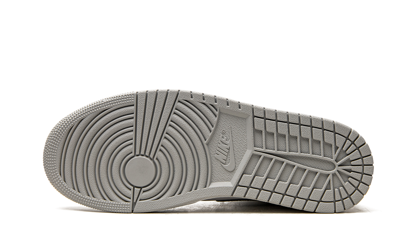 Air Jordan 1 Mid "Light Smoke Grey 2.0" 554724 078