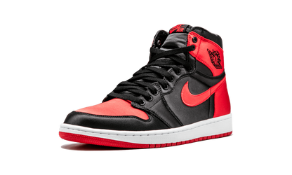 Air Jordan 1 Retro High OG SE "Satin Banned" 917359 001
