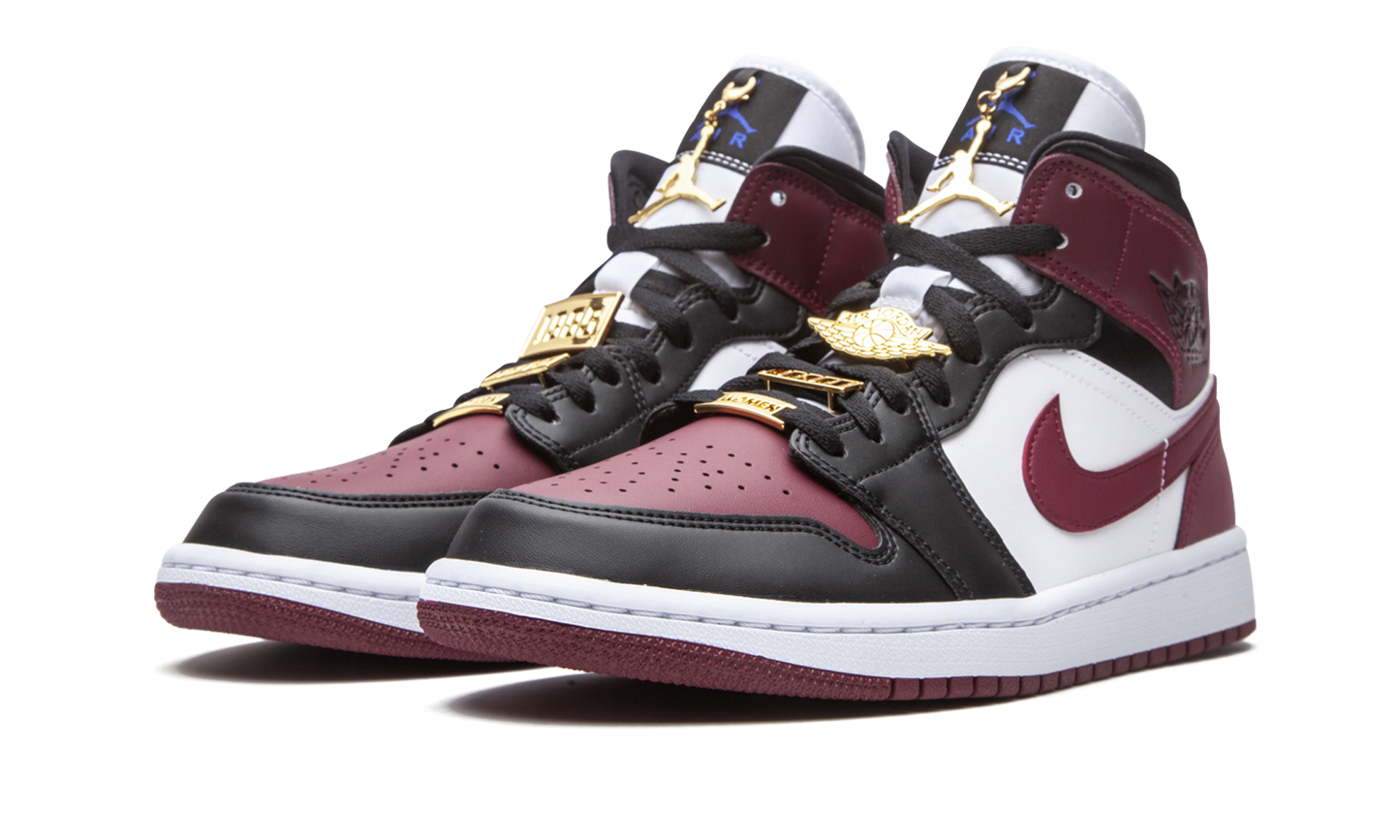 AIR JORDAN 1 MID SE WMNS "Gold Pendants" CZ4385 016