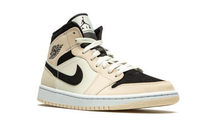AIR JORDAN 1 MID WMNS "Guava Ice" BQ6472 800