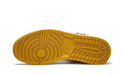 Air Jordan 1 Retro High OG "Yellow Ochre" 555088 109