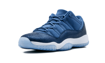 Air Jordan 11 Retro Low GS "Blue Moon" 580521 408