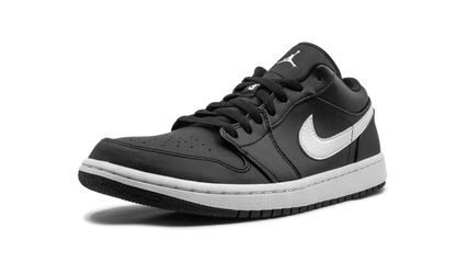 Air Jordan 1 Low WMNS "Black/White" AO9944 001