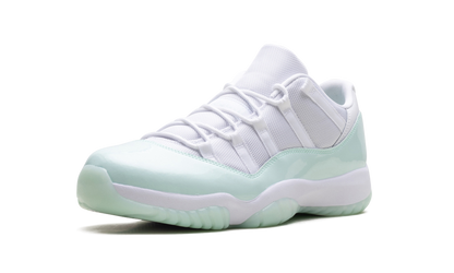 Air Jordan 11 Low WMNS "Igloo" AH7860 103