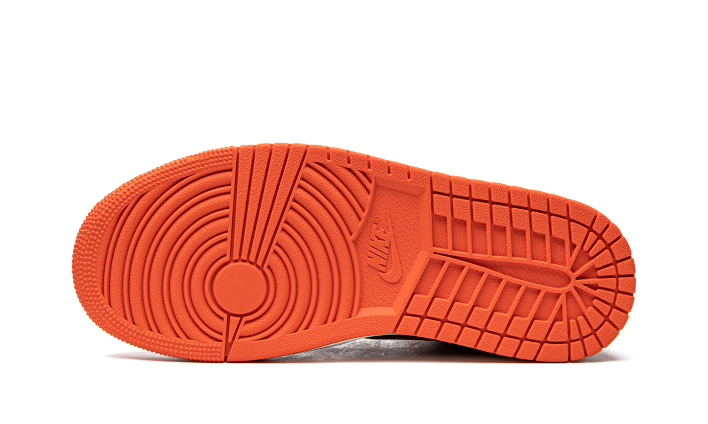 AIR JORDAN 1 MID SE WMNS "Orange / Black" DM3381 600