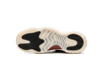 Jordan 11 Retro Low GS "72-10" 528896 001