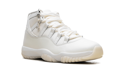 Air Jordan 11 WMNS "Pearl" AR0715 110