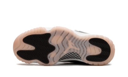 AIR JORDAN 11 WMNS "Neapolitan" AR0715 101
