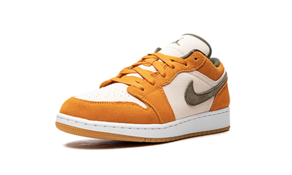 Air Jordan 1 Low SE GS "Light Curry" DJ0342 102