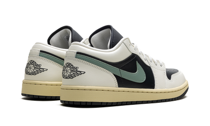 Air Jordan 1 Low WMNS "Jade Smoke" DC0774 001