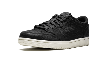 Air Jordan 1 Low Swooshless "Black" 848775 005