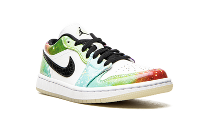 Air Jordan 1 Low WMNS "Galaxy" CW7310 909