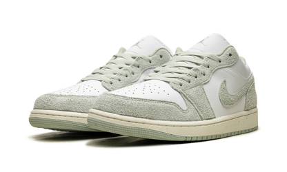Air Jordan 1 Low SE "Seafoam" FN5214 131