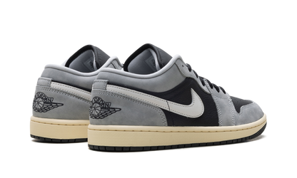 Air Jordan 1 Low SE "Light Smoke Grey" HQ2010 012