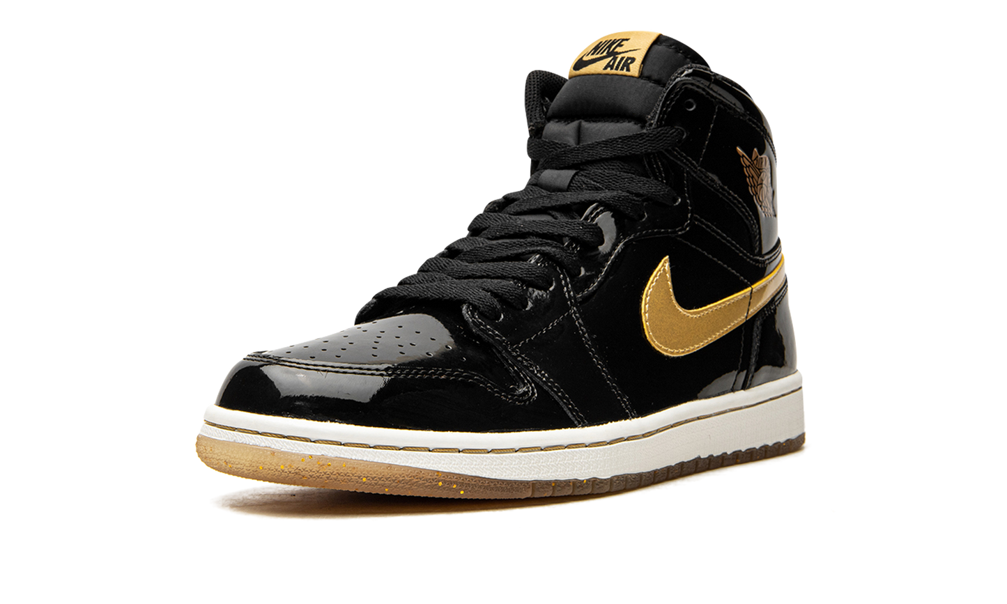 Air Jordan 1 Retro High OG "Black/Metallic Gold" 555088 019