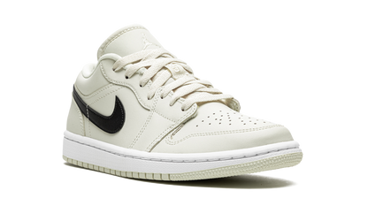 AIR JORDAN 1 LO WMNS "Coconut Milk" DC0774 121