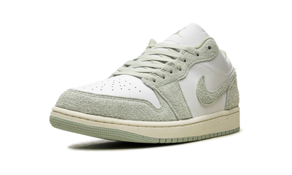 Air Jordan 1 Low SE "Seafoam" FN5214 131
