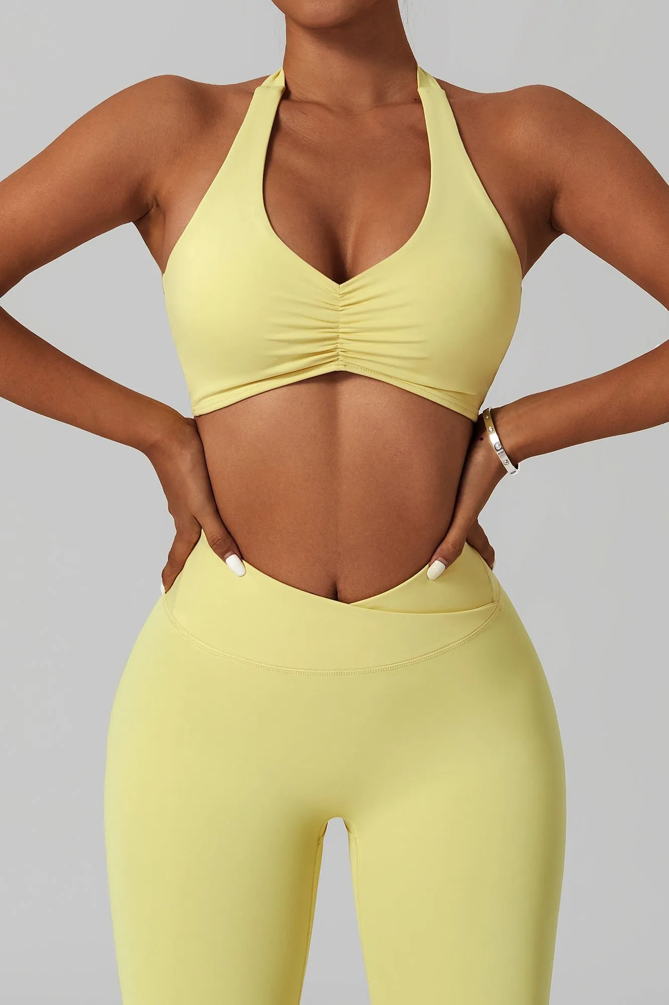 Front Ruched Halter Backless Sports Bra