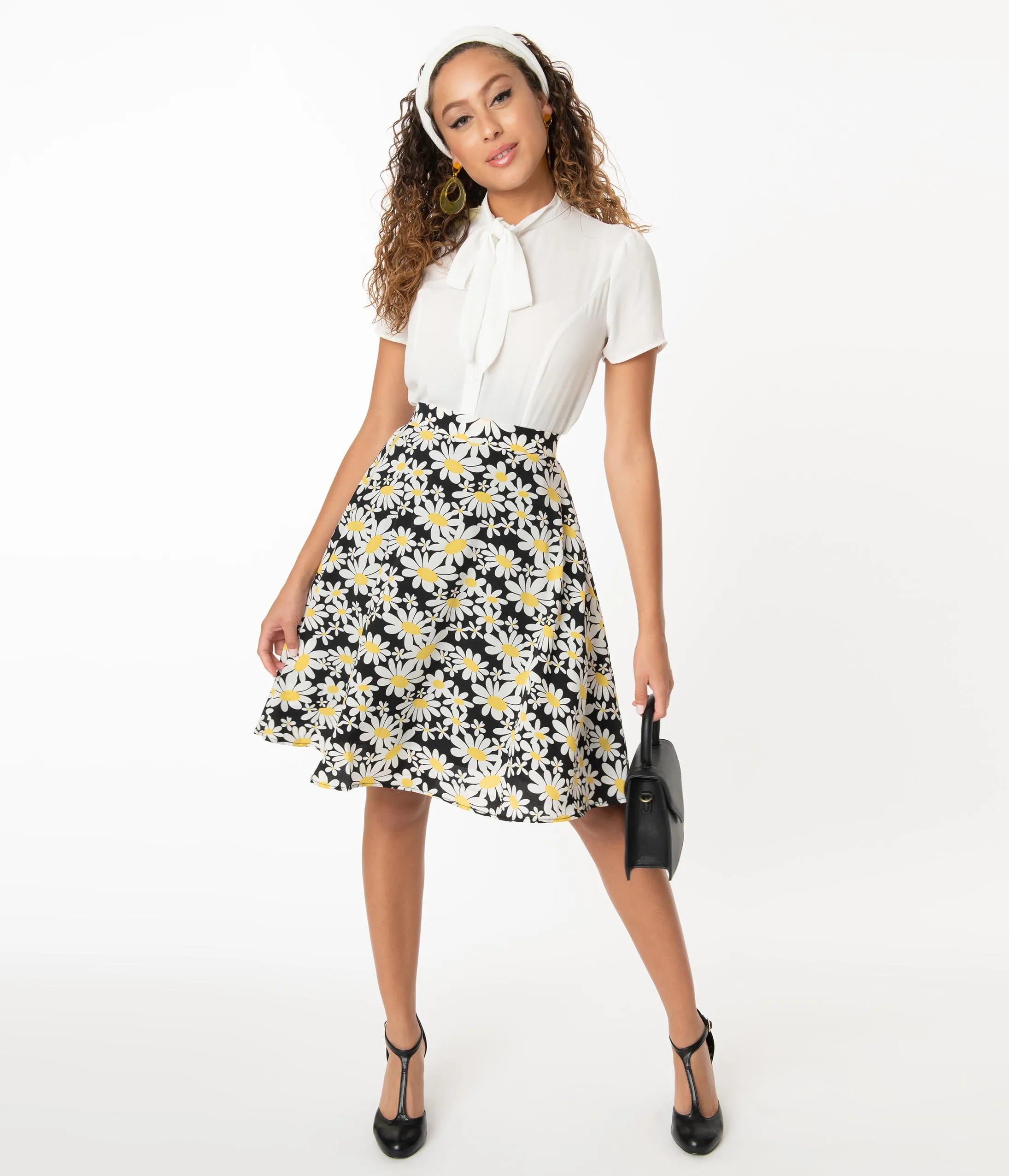 Smak Parlour Black & White Daisy Print Seek Greatness Flare Skirt