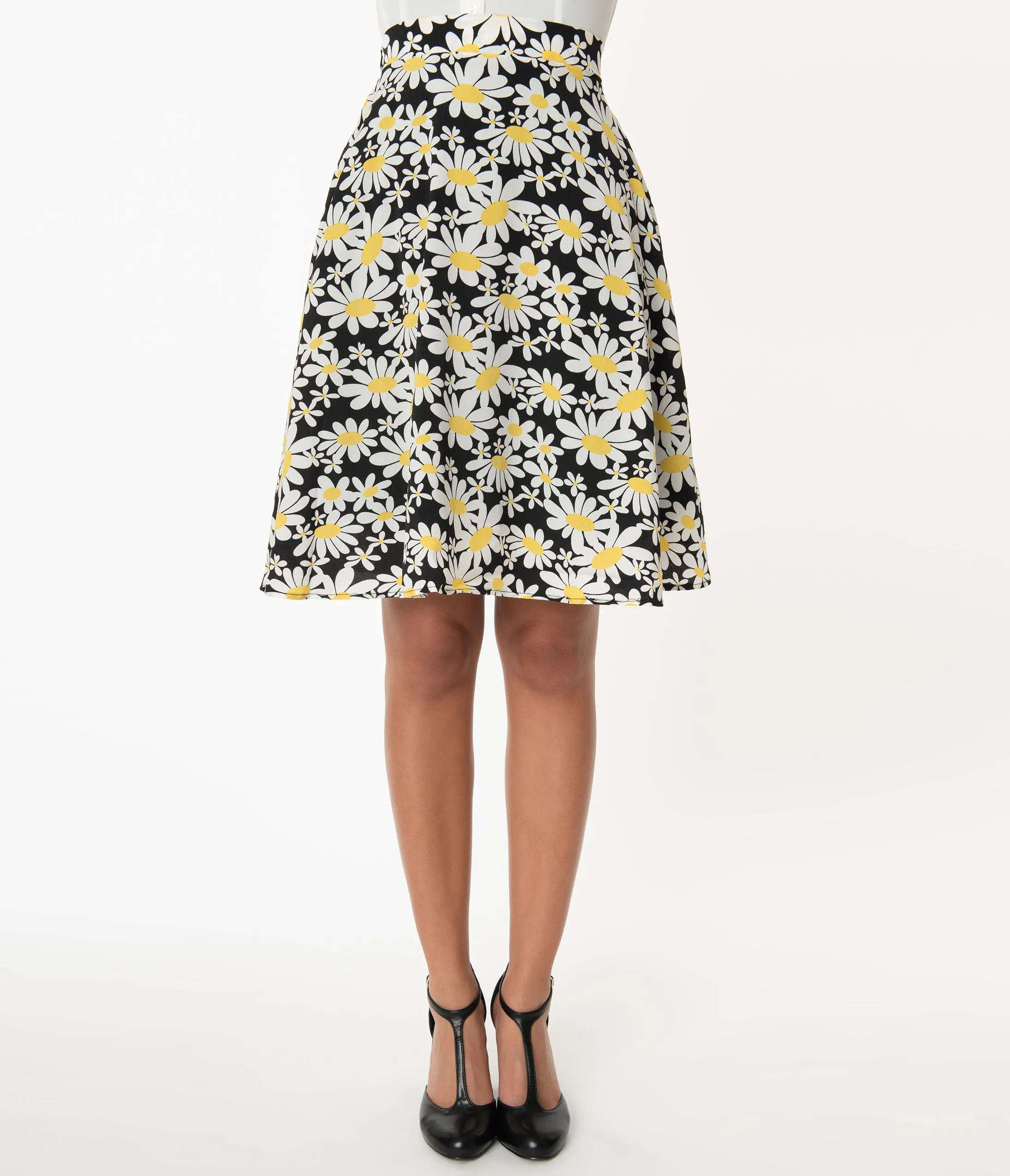 Smak Parlour Black & White Daisy Print Seek Greatness Flare Skirt